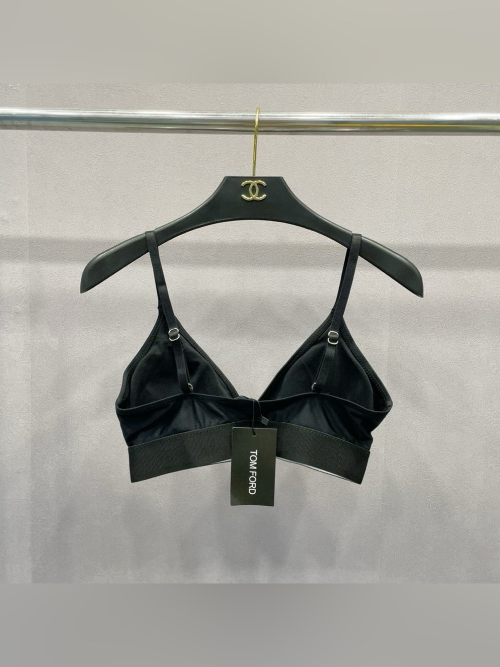Tom Ford Black Bralette with High-Waist Black Leggings - Picture 8 of 8